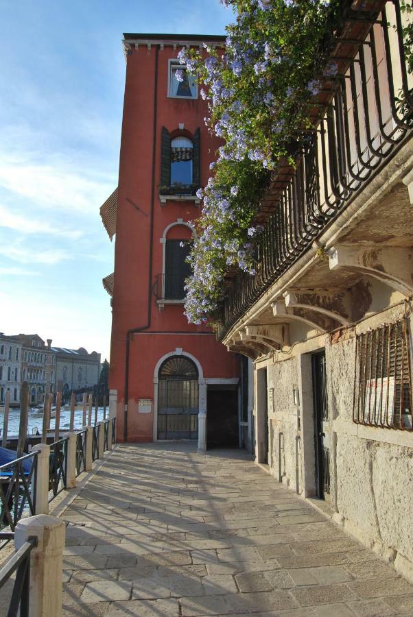 Casa Zucchi | Grand Canal Apartment Венеция Экстерьер фото
